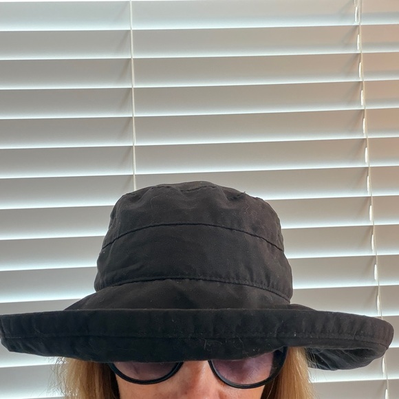 Black Wallaroo Wide Brim Hat - Picture 4 of 4